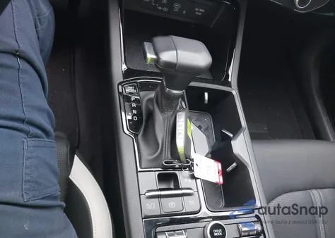 2025 Kia K5 Gt-Line z USA, uszkodzony, nr VIN KNAG64J76S5299397